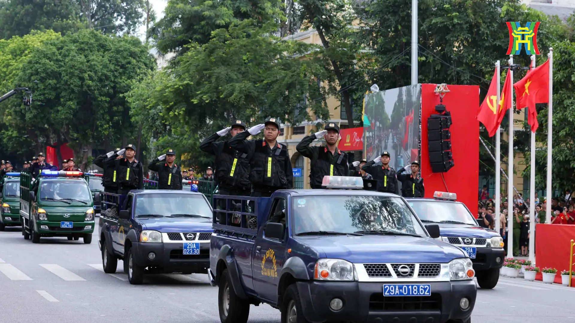 Đội hình xe Nissan bán tải